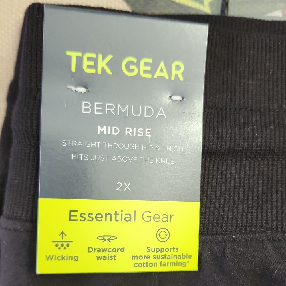 Tek Gear Womens Black Mid Rise Shorts. - Picture 3 of 5